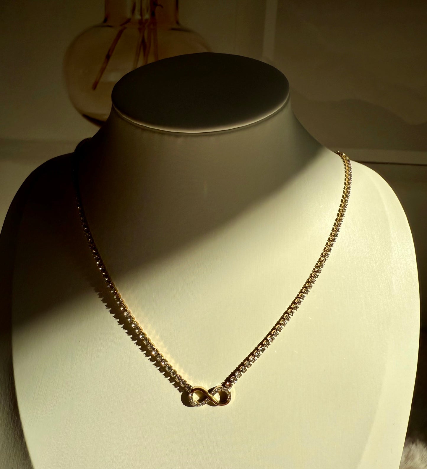 Collier INFINITY