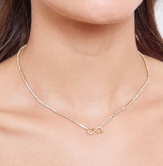 Collier INFINITY