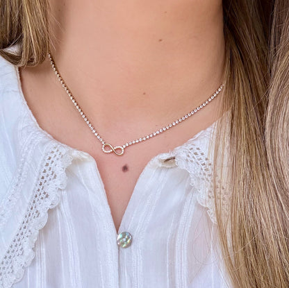 Collier INFINITY