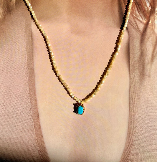Collier THEA