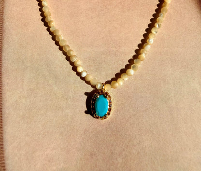 Collier THEA